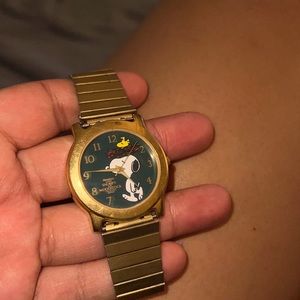 Seiko Japan snoopy gold watch